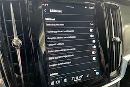 valkoinen Volvo V90 2023 kuva 22.