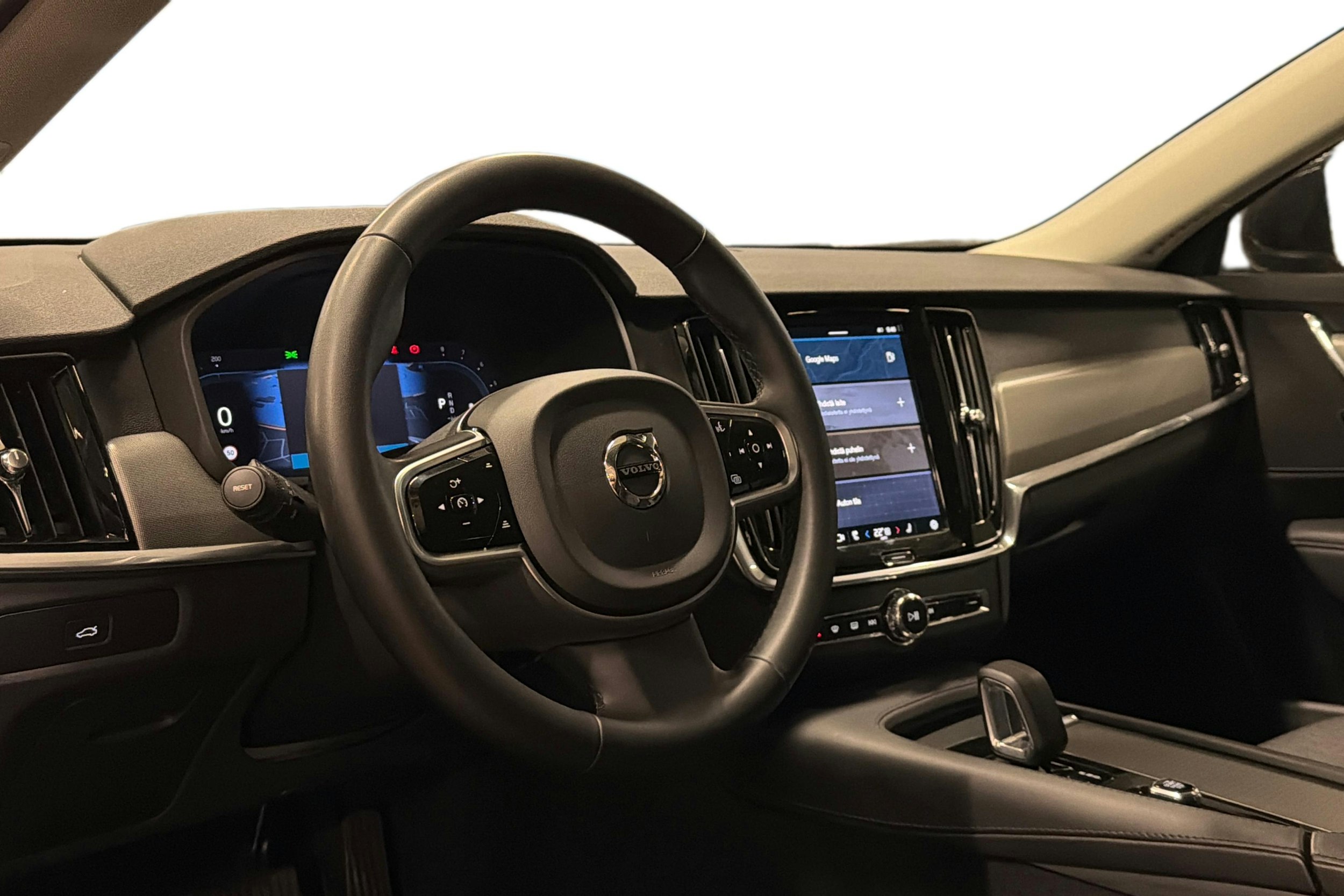 musta Volvo V90 2023 kuva 3.