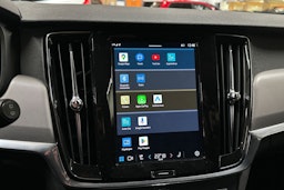 musta Volvo V90 2023 kuva 17.