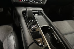 musta Volvo V90 2023 kuva 21.