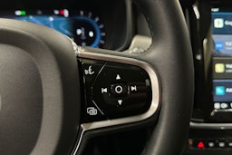 musta Volvo V90 2023 kuva 24.