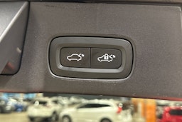 musta Volvo V90 2023 kuva 26.