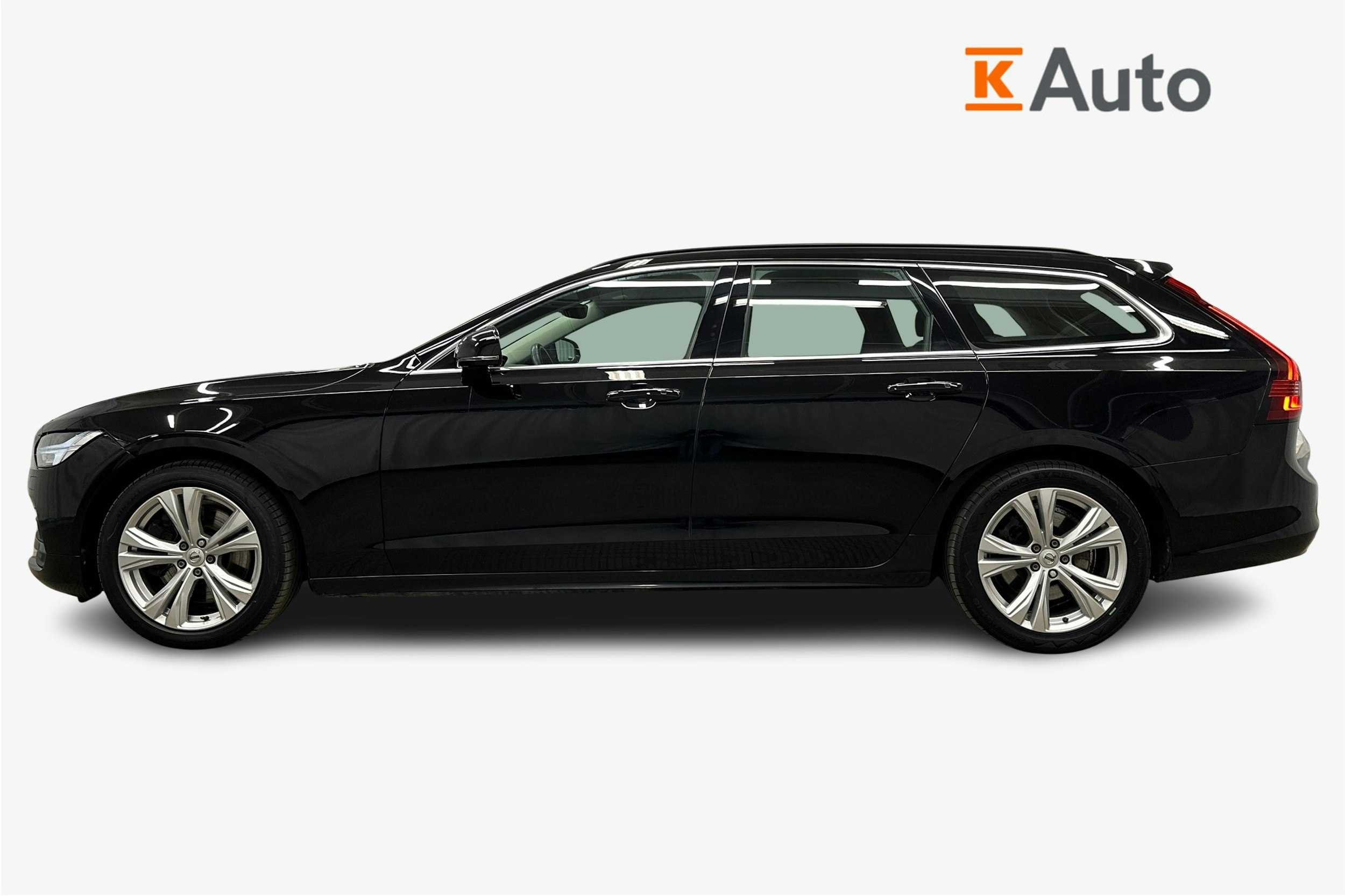 musta Volvo V90 2023 kuva 6.