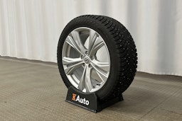 musta Volvo V90 2023 kuva 13.