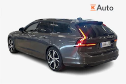 Musta Volvo V90 2023 kuva 2.