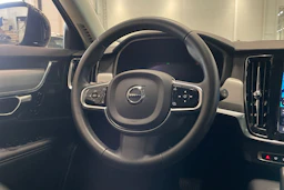 Musta Volvo V90 2023 kuva 13.