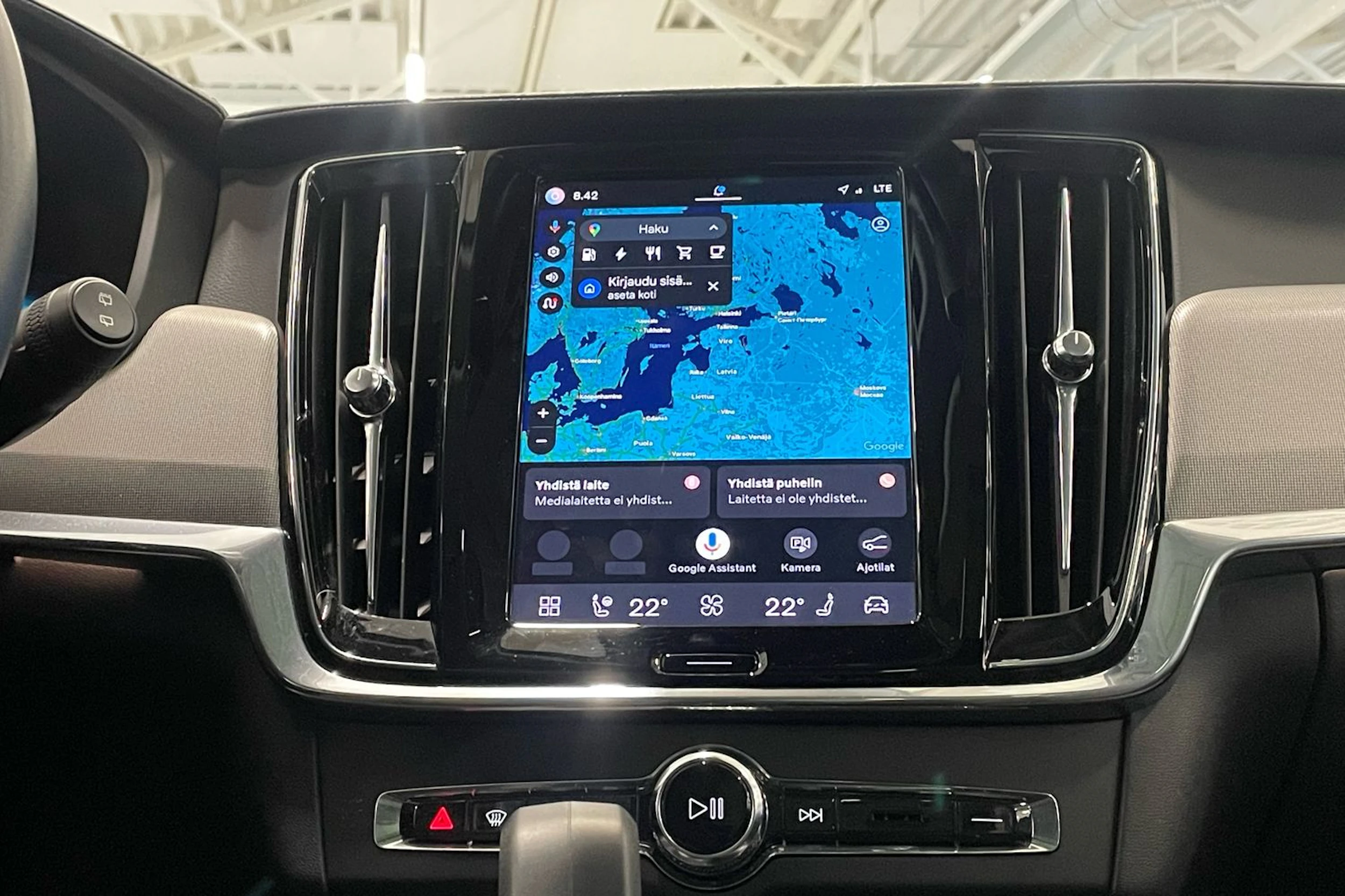 Musta Volvo V90 2023 kuva 21.