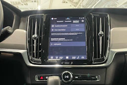 Musta Volvo V90 2023 kuva 23.