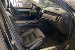 Musta Volvo V90 2023 kuva 39.