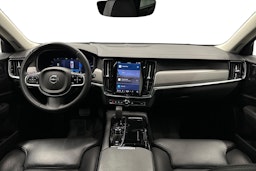 musta Volvo V90 2023 kuva 9.