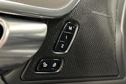 musta Volvo V90 2023 kuva 19.