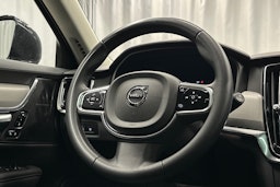 musta Volvo V90 2023 kuva 22.