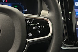 musta Volvo V90 2023 kuva 24.