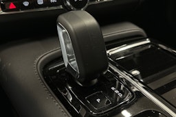 musta Volvo V90 2023 kuva 33.