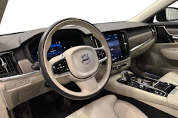 musta Volvo V90 2023 kuva 6.