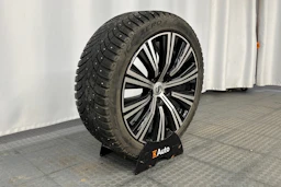 musta Volvo V90 2023 kuva 10.