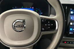 musta Volvo V90 2023 kuva 12.