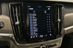 musta Volvo V90 2023 kuva 21.