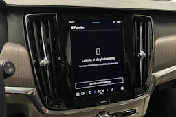 musta Volvo V90 2023 kuva 22.