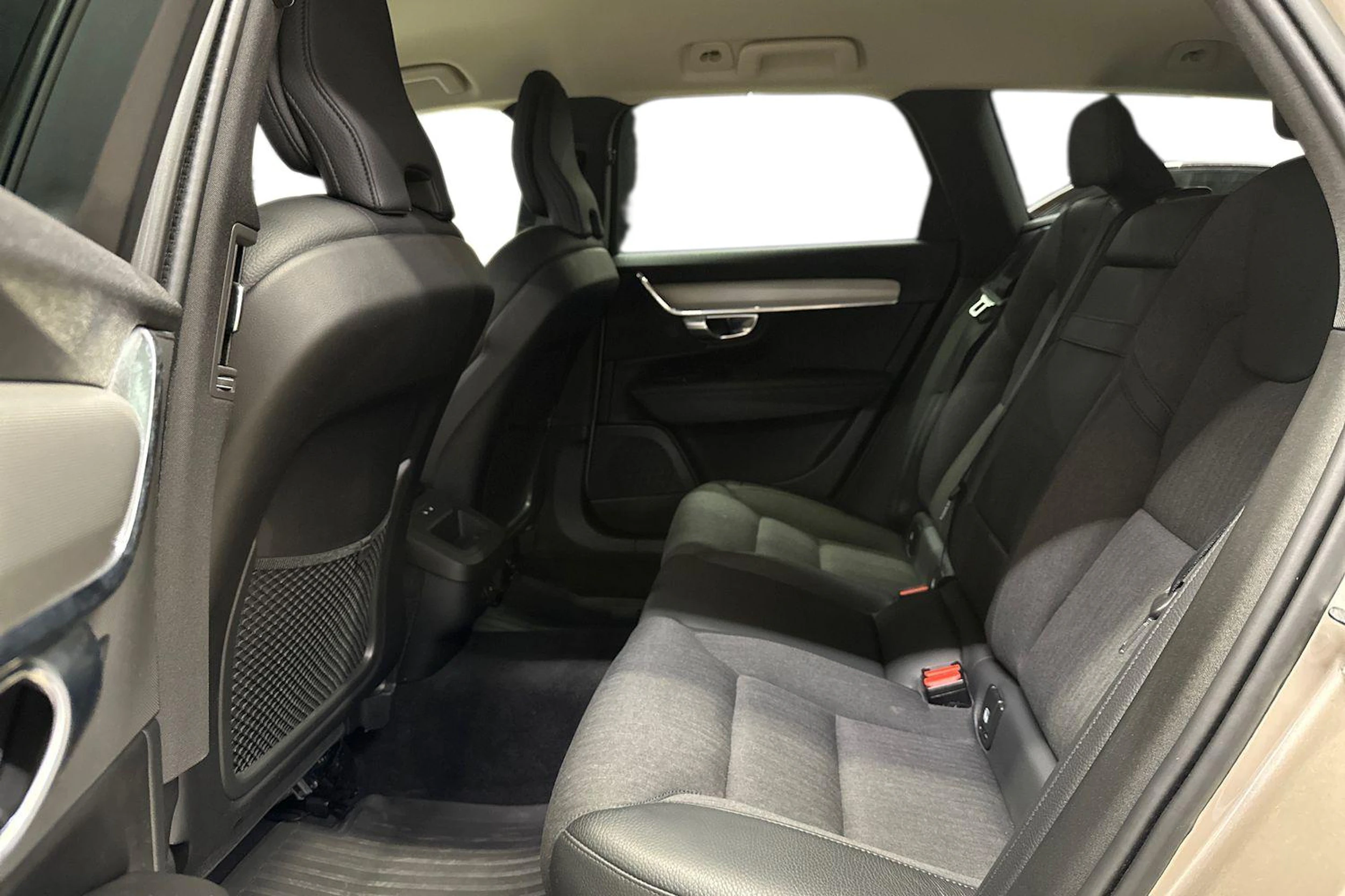 ruskea (beige) Volvo V90 2023 kuva 11.