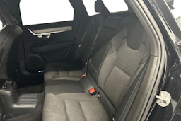 musta Volvo V90 2023 kuva 11.