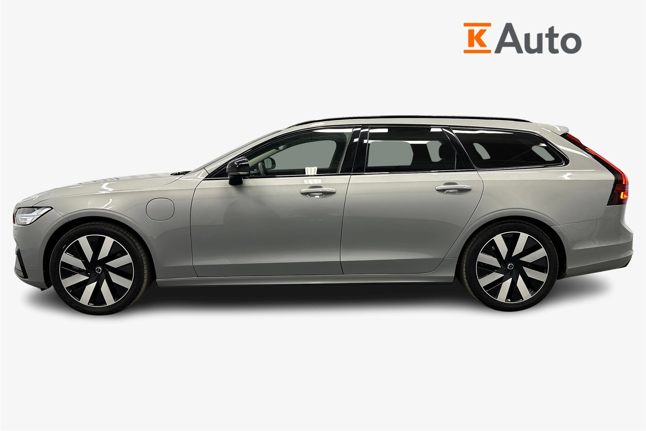 harmaa Volvo V90 2024 kuva 7.