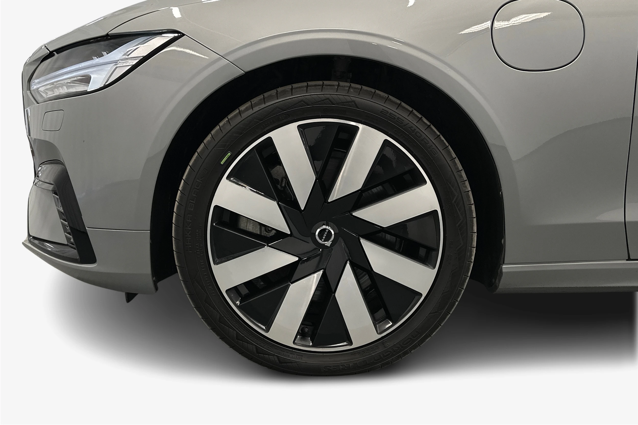 harmaa Volvo V90 2024 kuva 12.