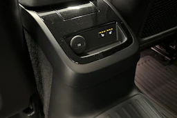 harmaa Volvo V90 2024 kuva 35.