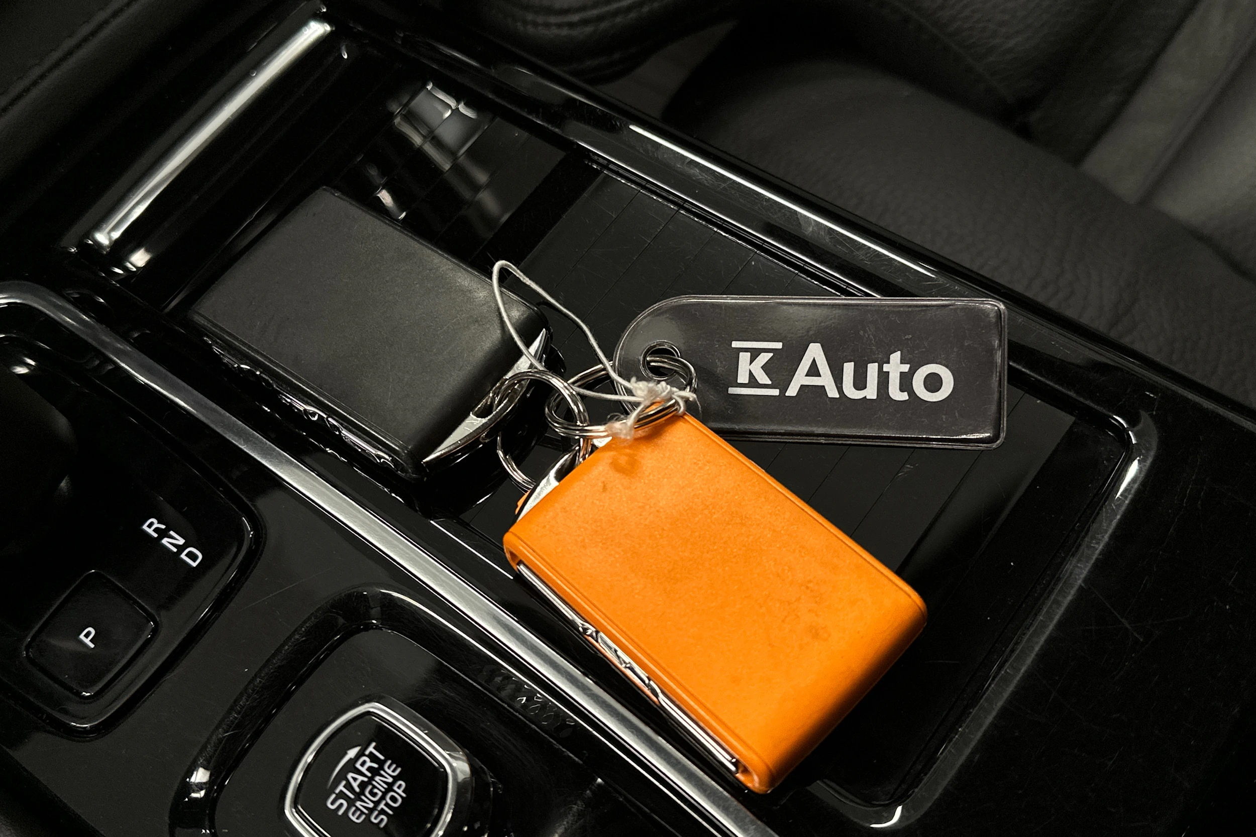 harmaa Volvo V90 2024 kuva 36.