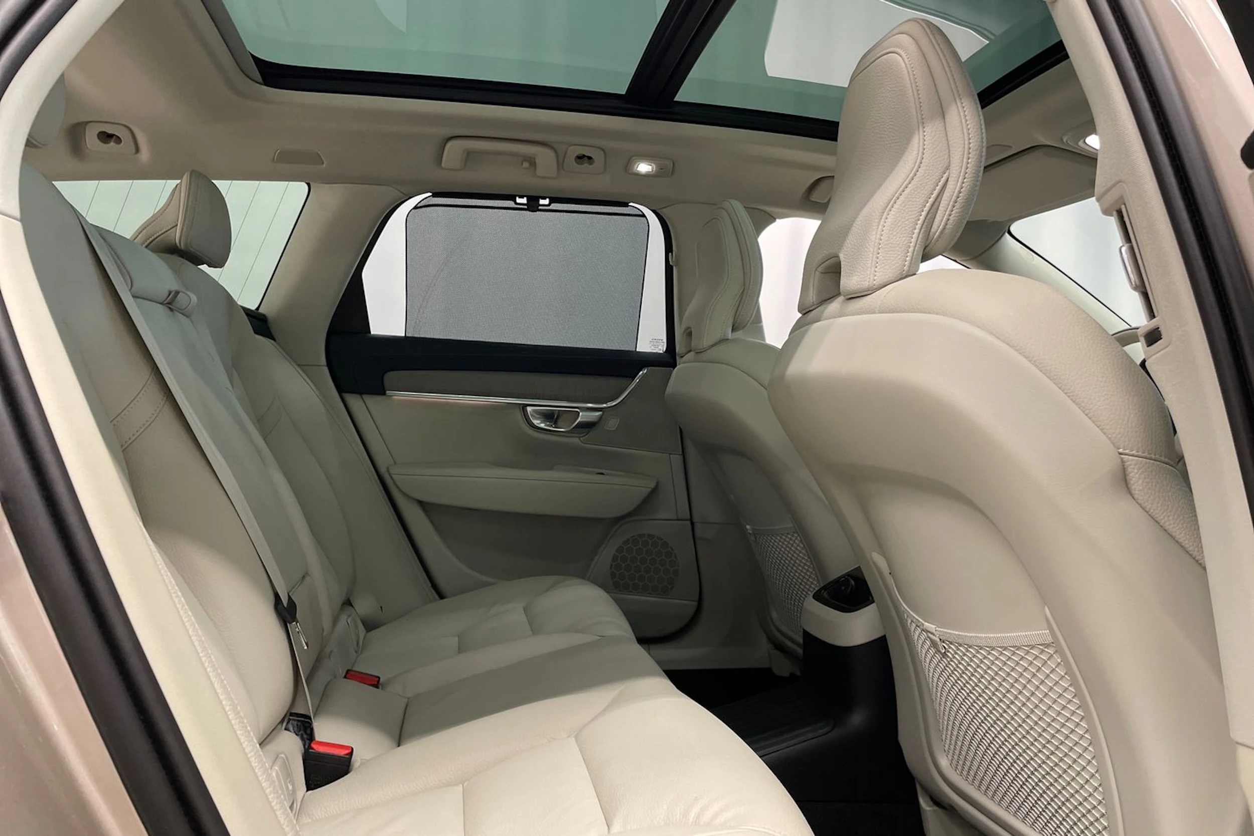 ruskea (beige) Volvo V90 2025 kuva 30.