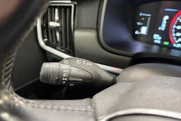 musta Volvo V90 Cross Country 2017 kuva 16.