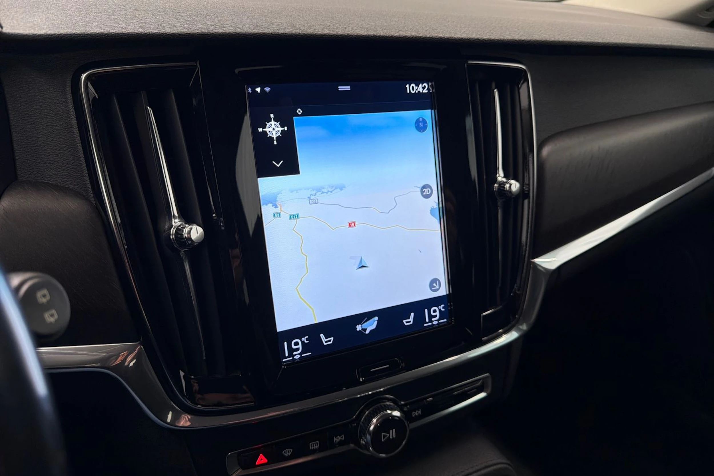 musta Volvo V90 Cross Country 2017 kuva 20.