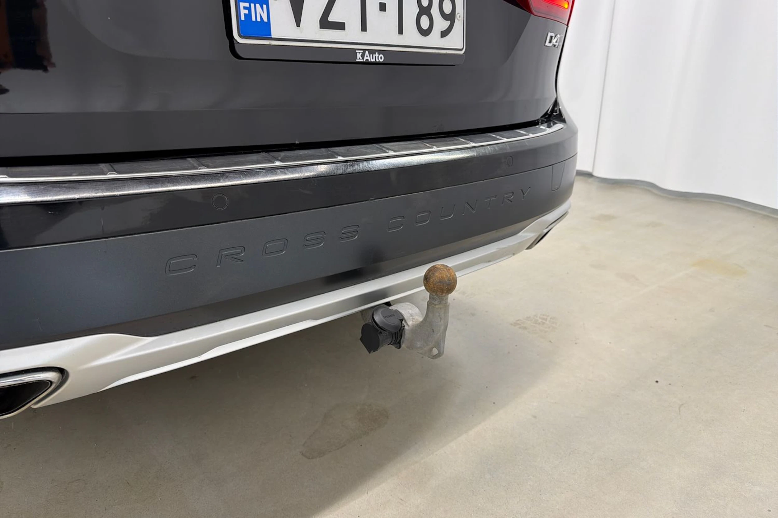 musta Volvo V90 Cross Country 2017 kuva 28.