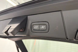 musta Volvo V90 Cross Country 2017 kuva 30.