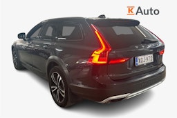 Harmaa Volvo V90 Cross Country 2017 kuva 2.