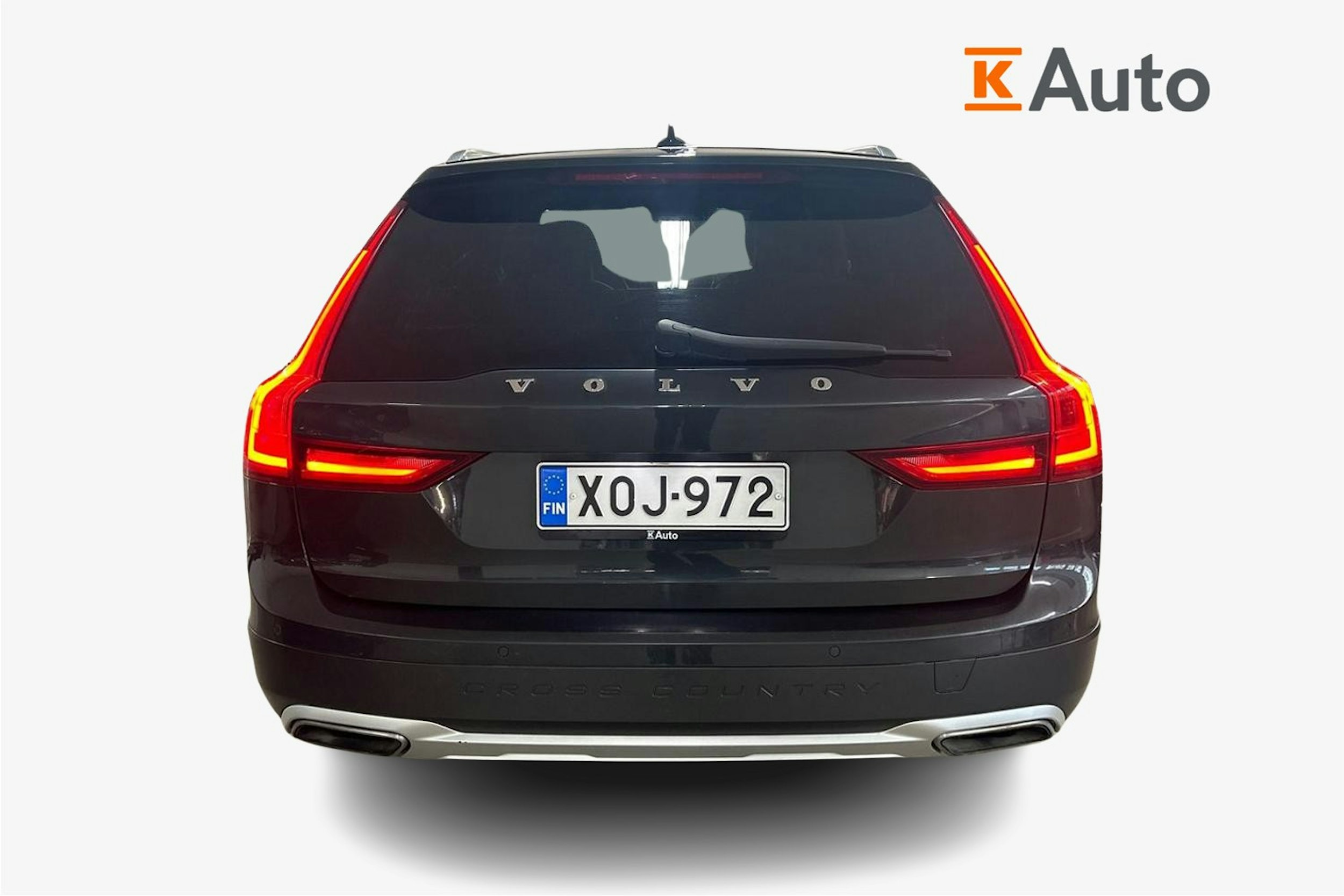 Harmaa Volvo V90 Cross Country 2017 kuva 3.