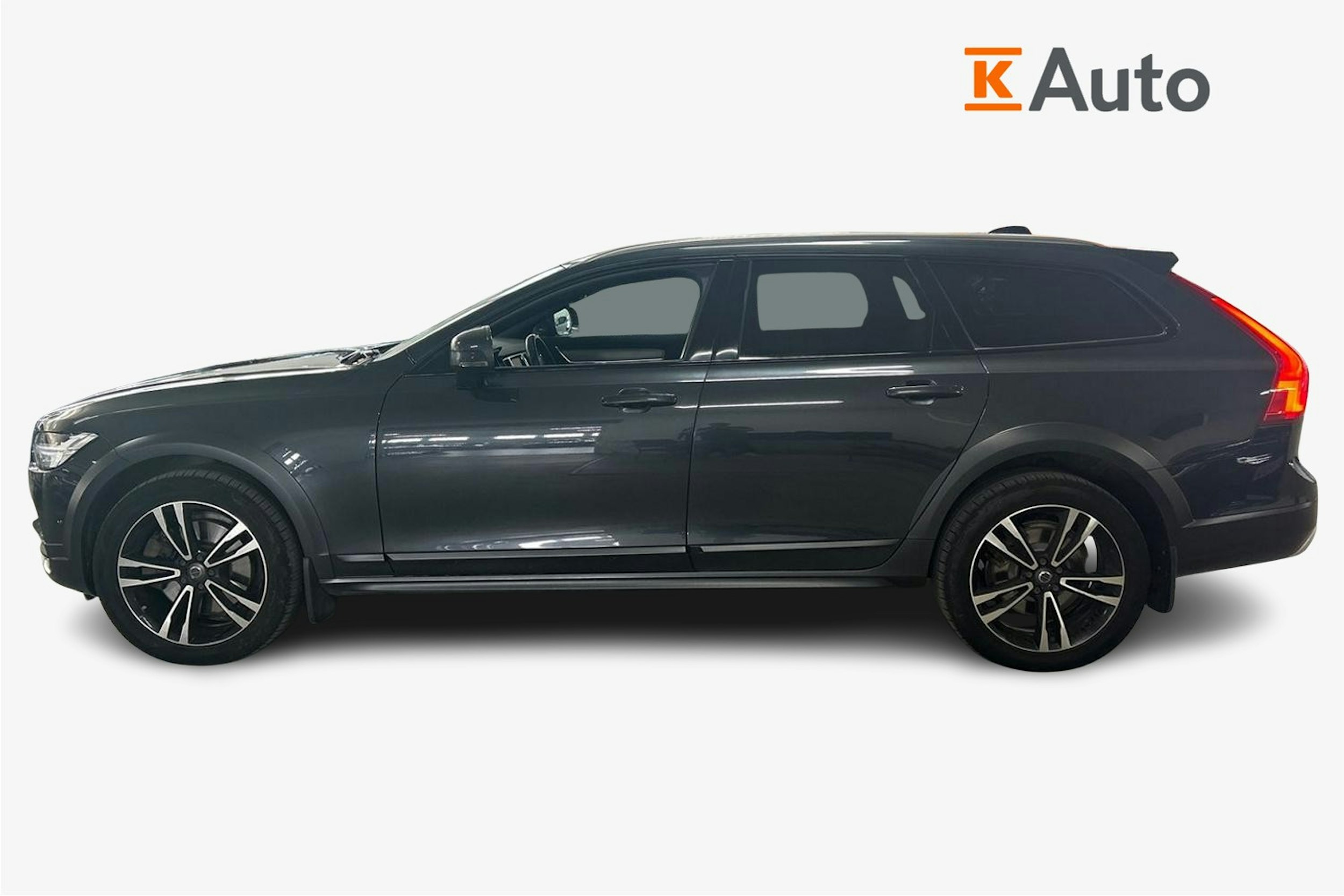 Harmaa Volvo V90 Cross Country 2017 kuva 6.