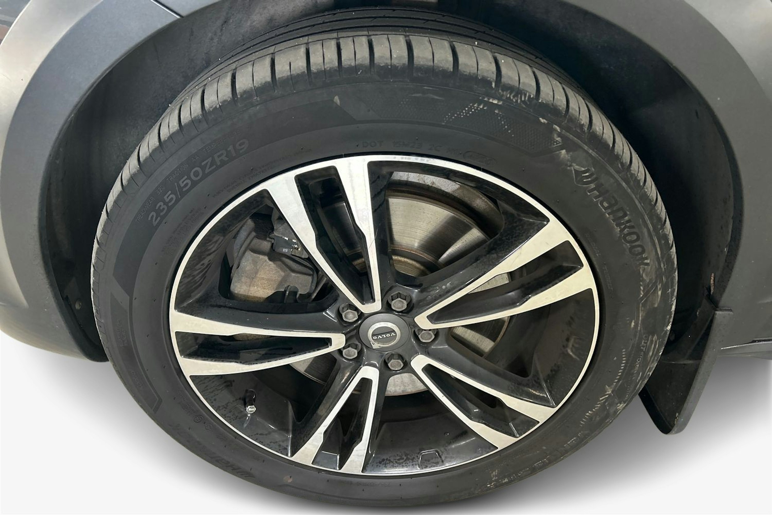 Harmaa Volvo V90 Cross Country 2017 kuva 11.
