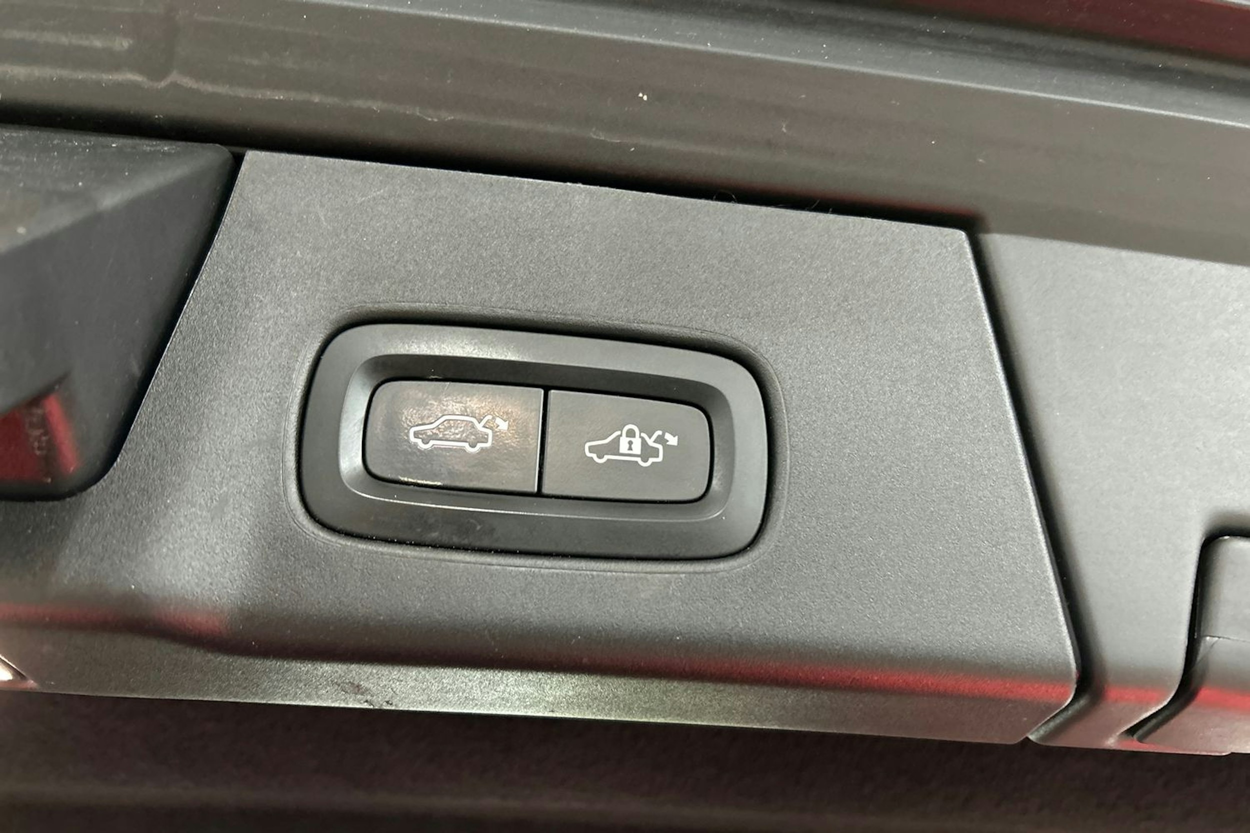 Harmaa Volvo V90 Cross Country 2017 kuva 15.