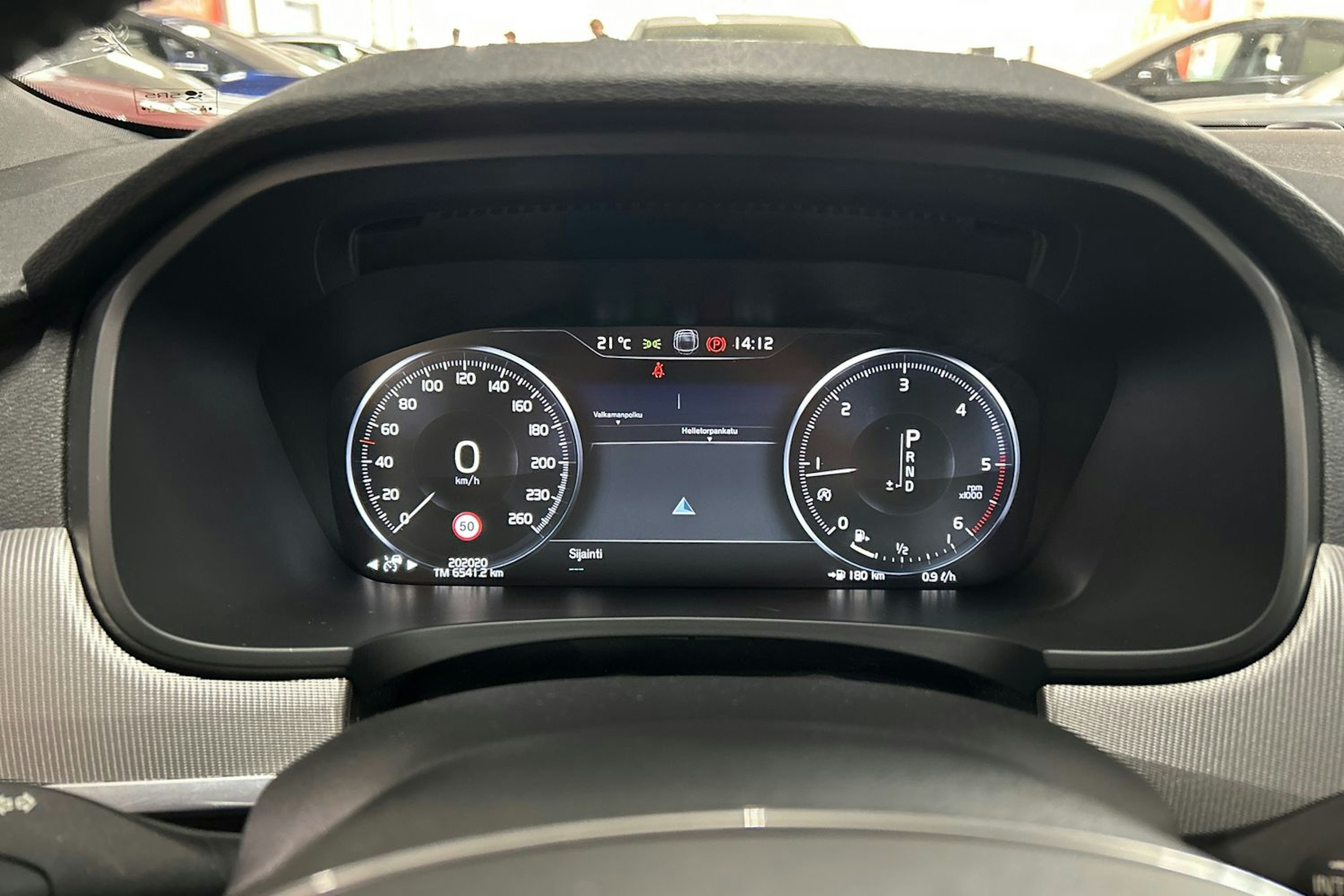 Harmaa Volvo V90 Cross Country 2017 kuva 19.
