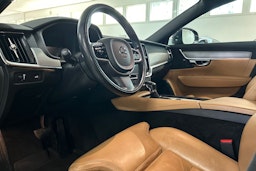 Harmaa Volvo V90 Cross Country 2017 kuva 28.