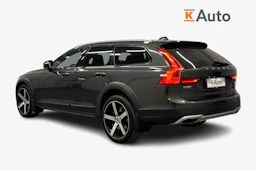 harmaa Volvo V90 Cross Country 2018 kuva 3.
