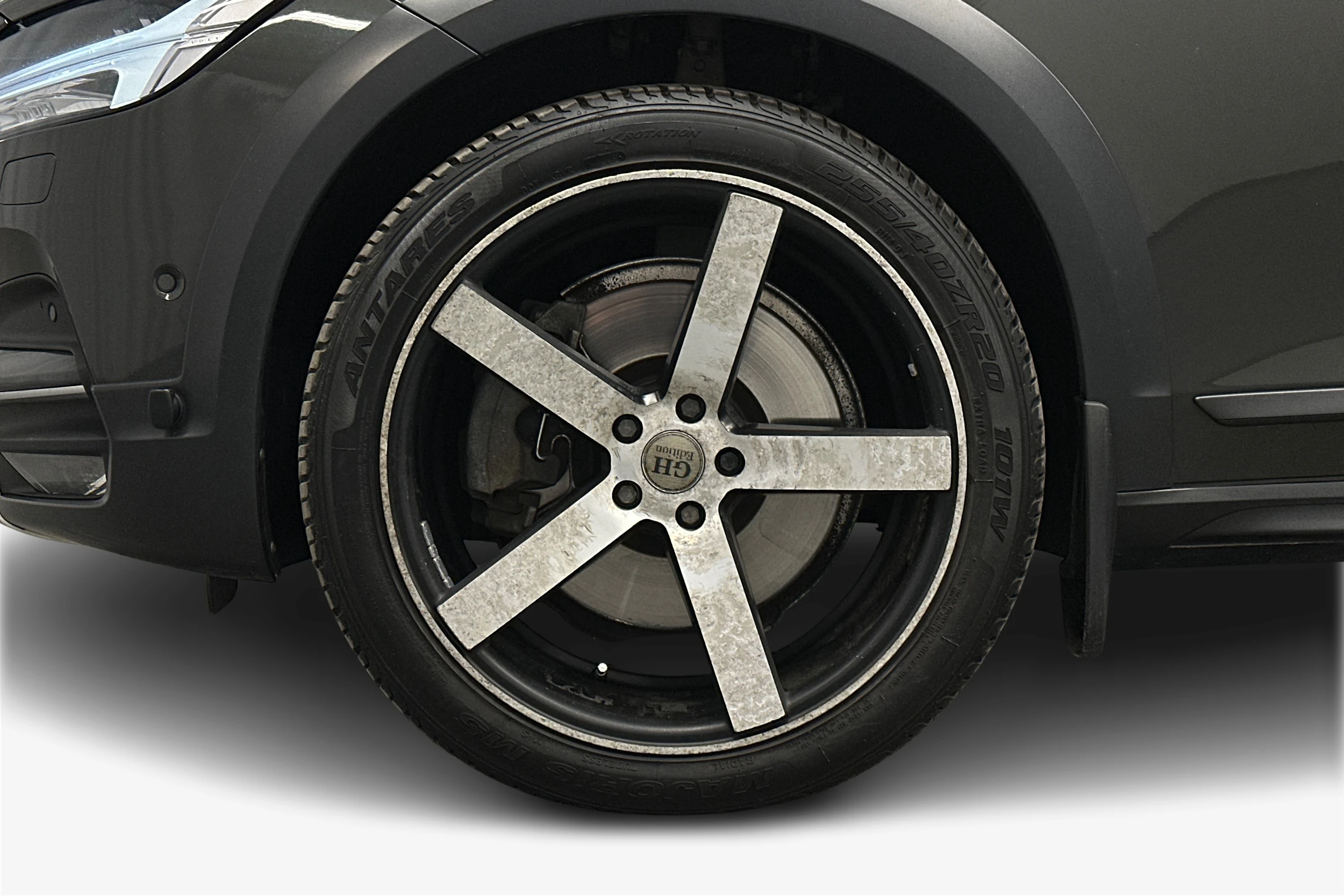 harmaa Volvo V90 Cross Country 2018 kuva 12.