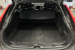 harmaa Volvo V90 Cross Country 2018 kuva 15.