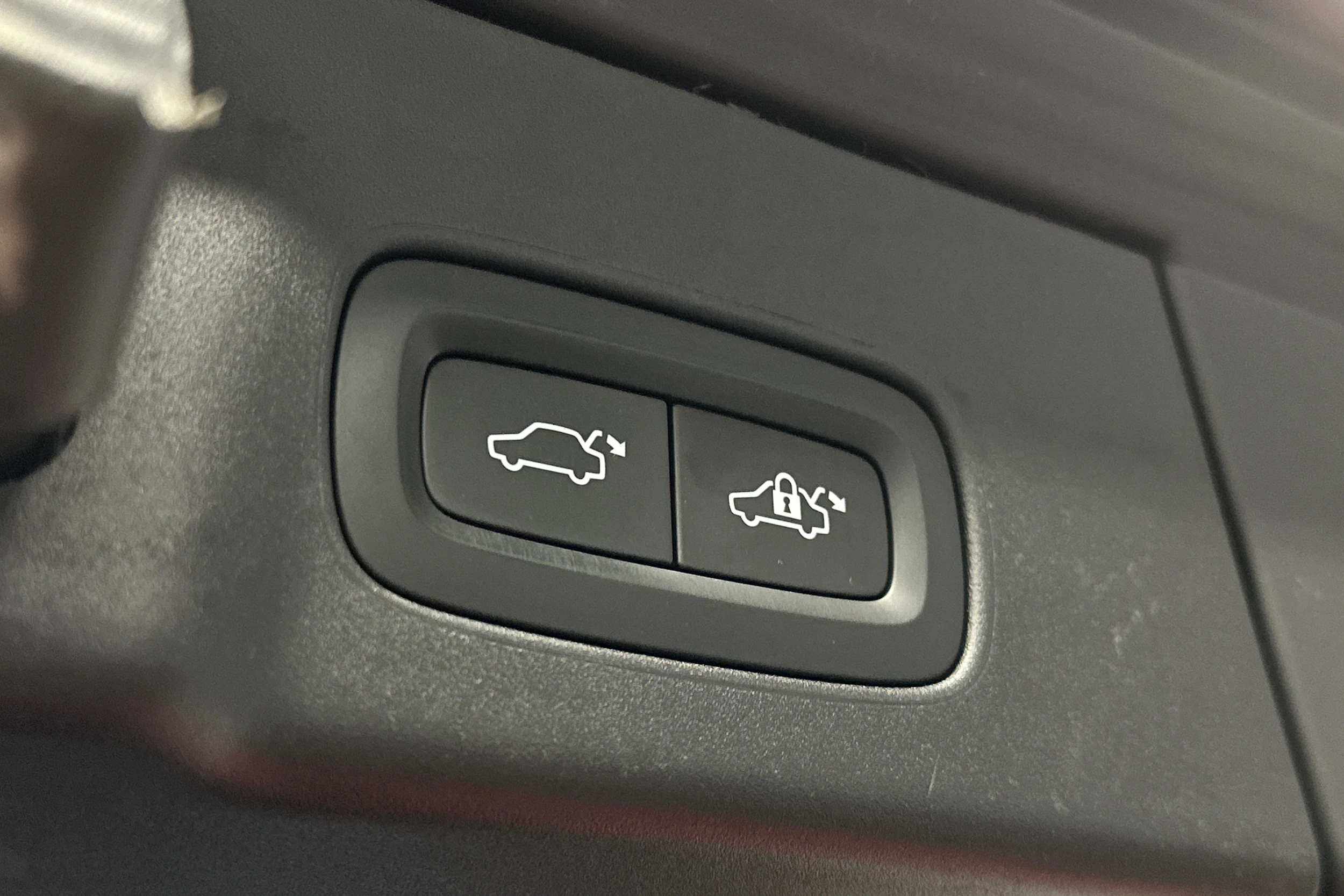 harmaa Volvo V90 Cross Country 2018 kuva 17.