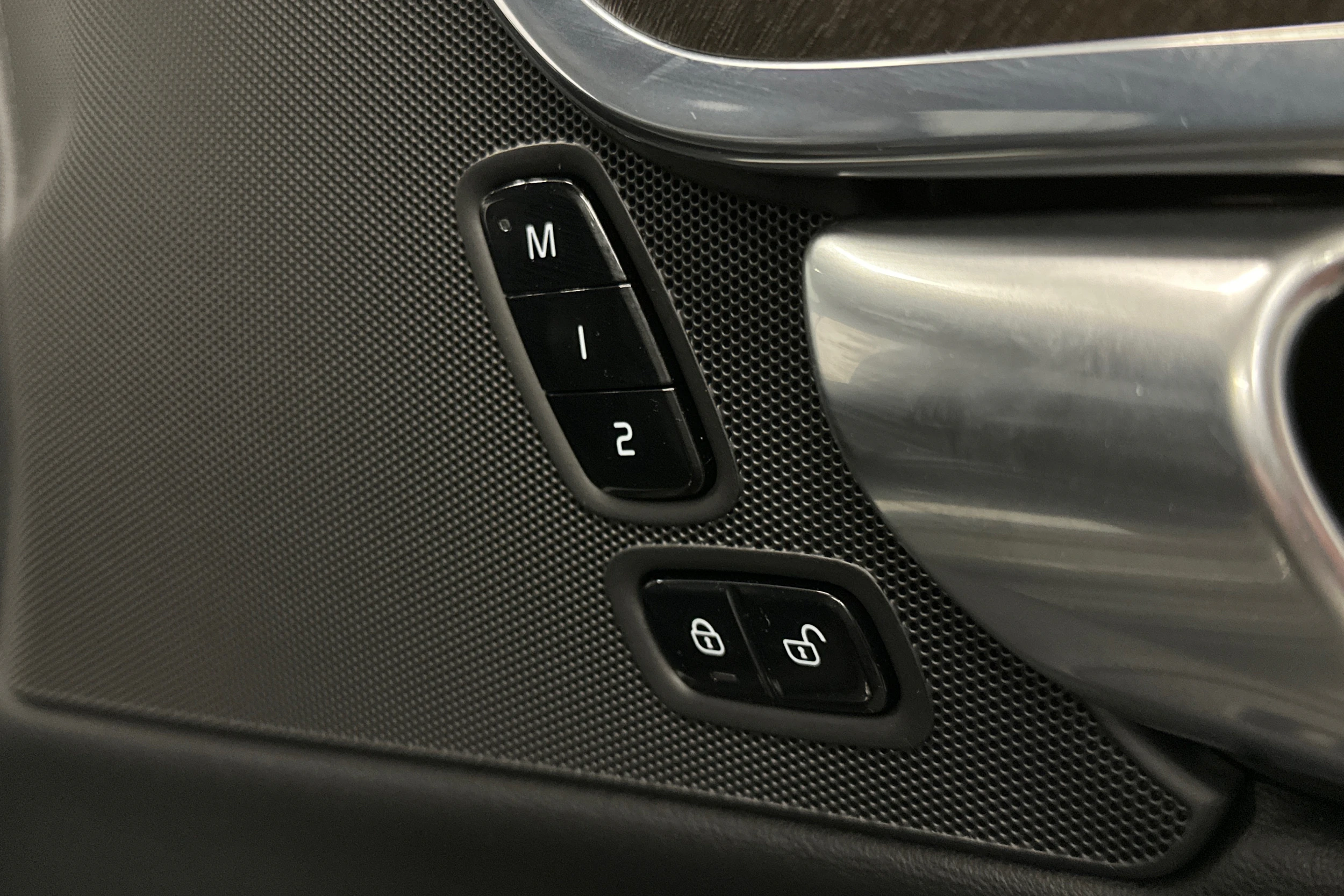 harmaa Volvo V90 Cross Country 2018 kuva 23.