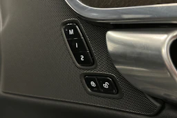 harmaa Volvo V90 Cross Country 2018 kuva 23.