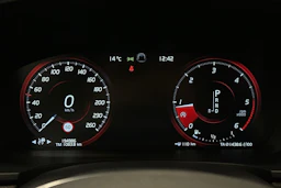 harmaa Volvo V90 Cross Country 2018 kuva 27.