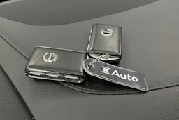 harmaa Volvo V90 Cross Country 2018 kuva 36.