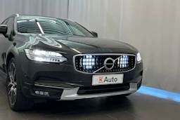 harmaa Volvo V90 Cross Country 2018 kuva 38.